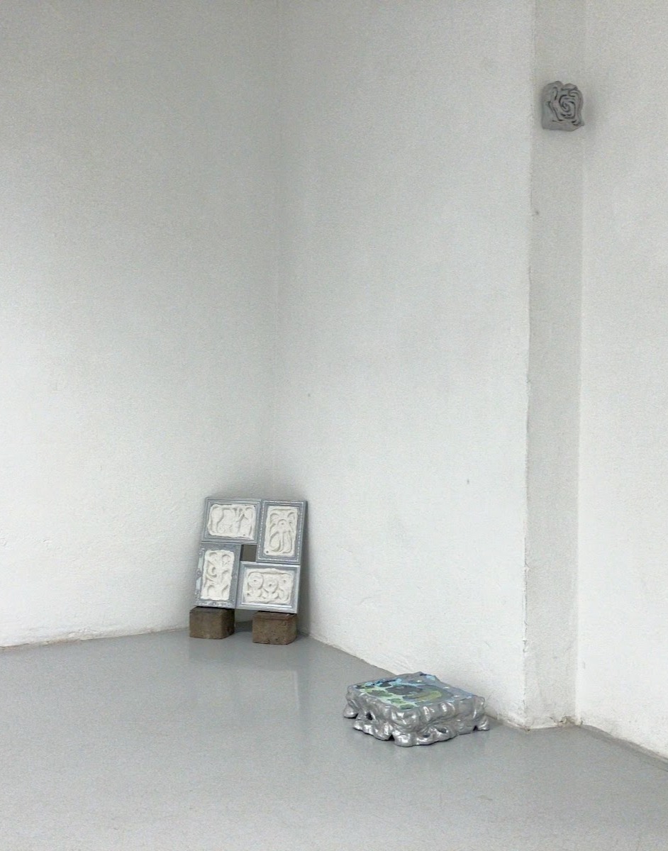 Saara Simonen installaatiokuva näyttelystä Memorybox